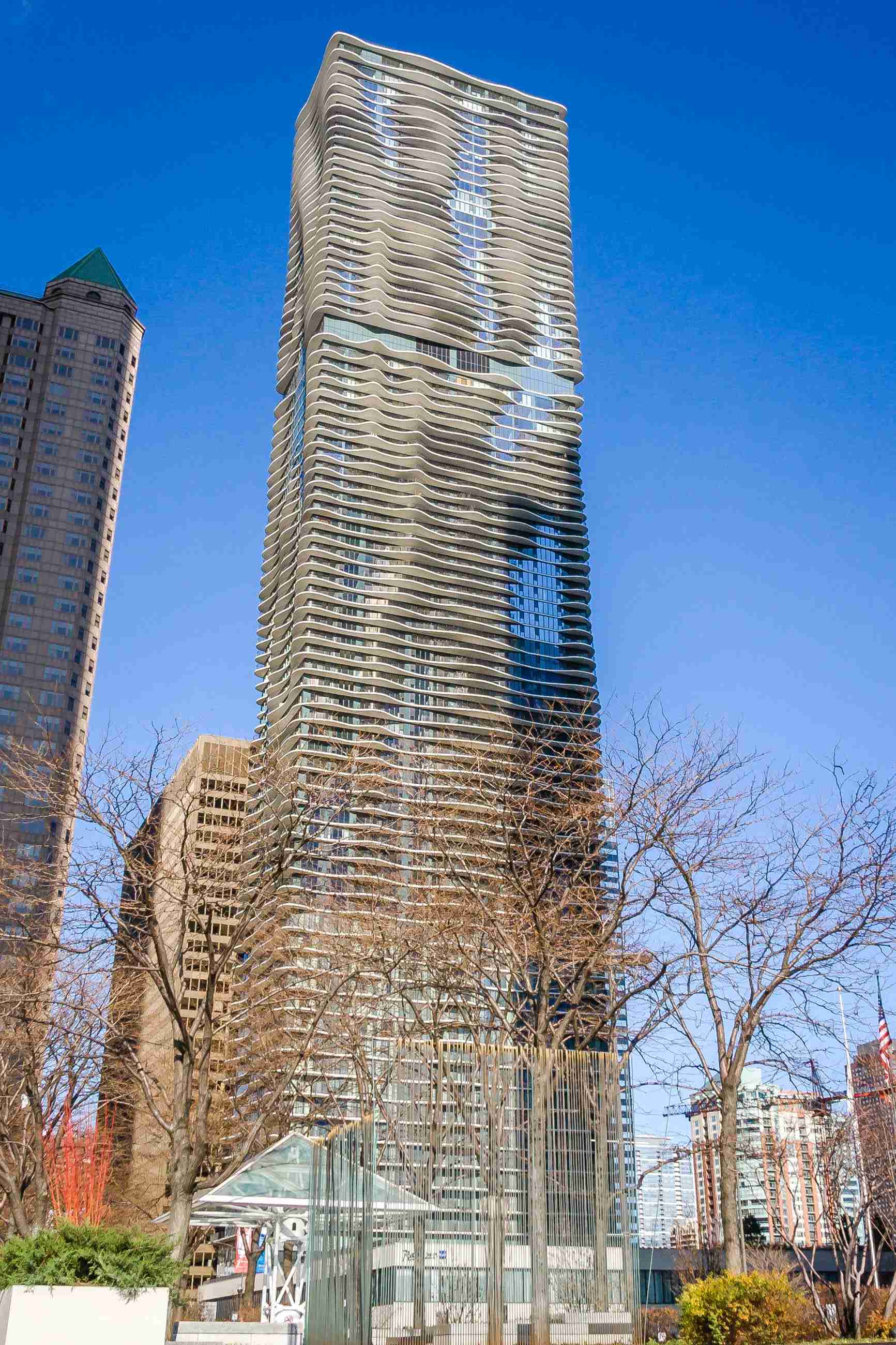 Quick Review Radisson Blu Aqua Hotel, Chicago Brad A. Johnson