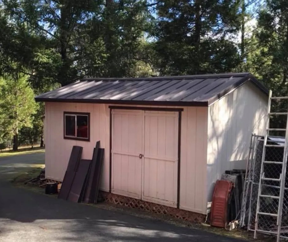 Metal Roof Company Brad Fox Roofing 1 in Grants Pass, Oregon