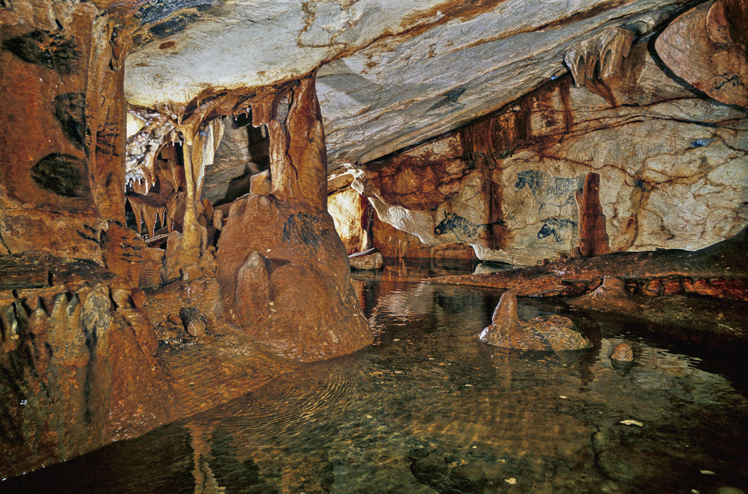 Caves In France With Paintings at Linda Pressnell blog