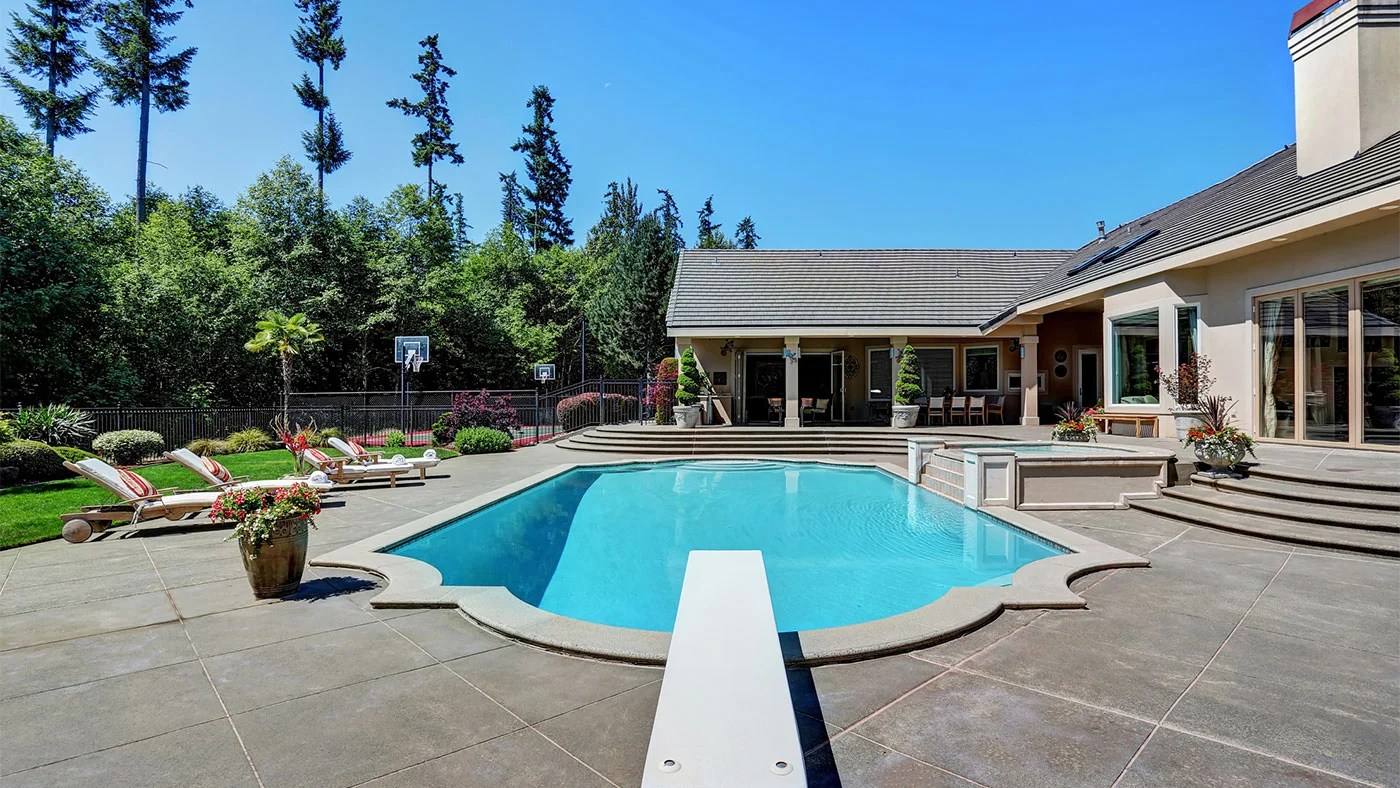 Which Pool Heater Is Best? Brady's Pool & Spa Care