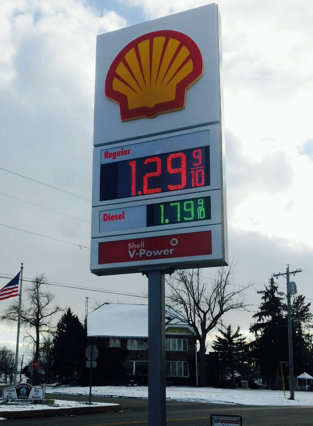 Mickey Mart / Shell Sandusky, Ohio Sign Company, Maintenance & LED