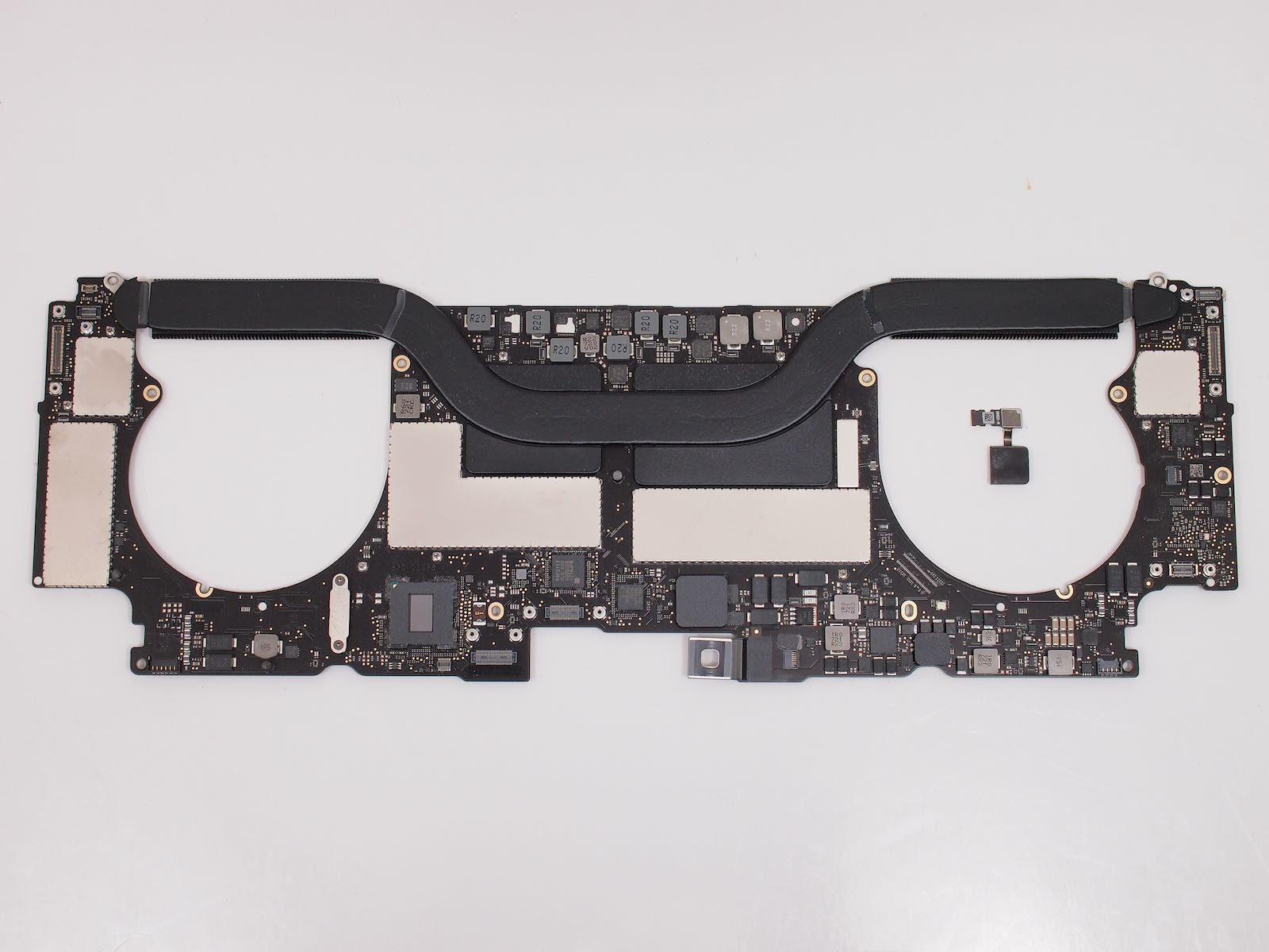 66107761 Logic Board MacBook Pro 15" 2.8GHz i7 16GB 256GB 555 2017