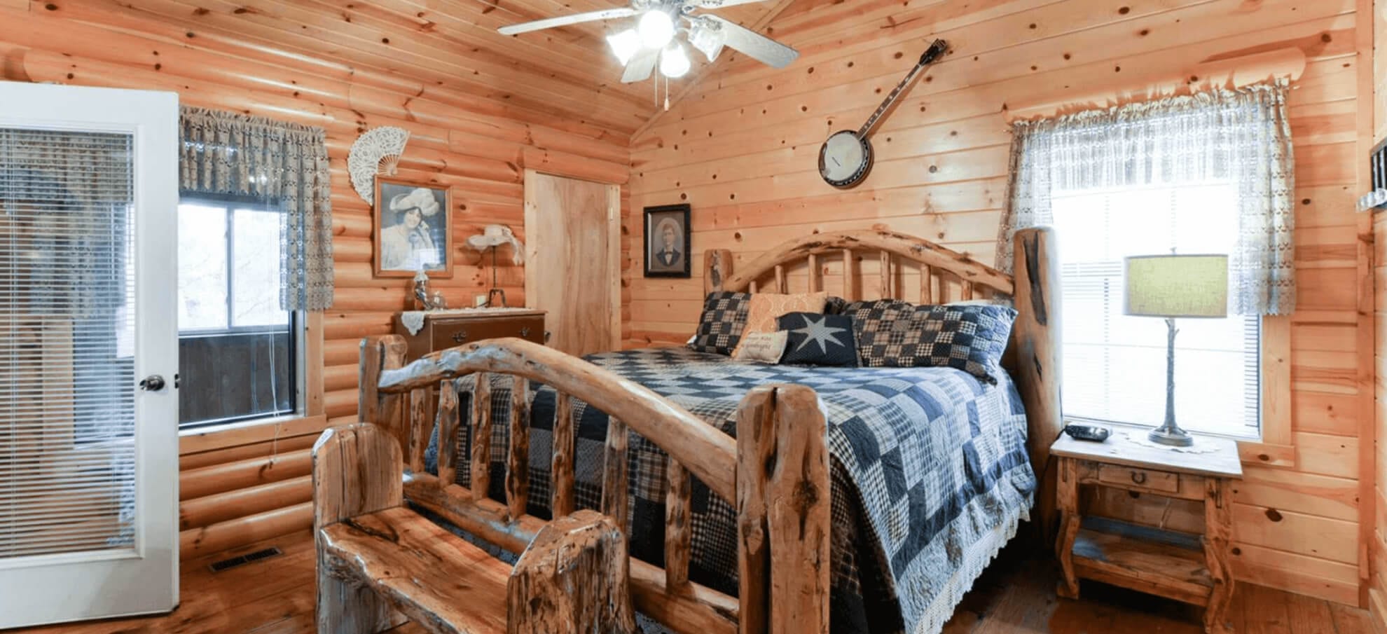 One Bedroom Cabins Top Luxury Cabins in Branson MO Branson Log
