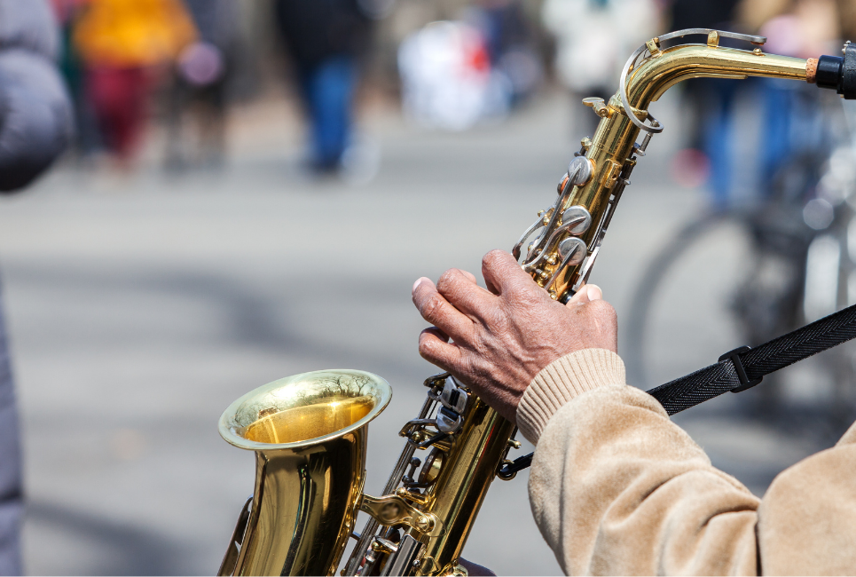 Alto vs Tenor Sax Compared Which One Is Easier to Play? Brass 'n Wind