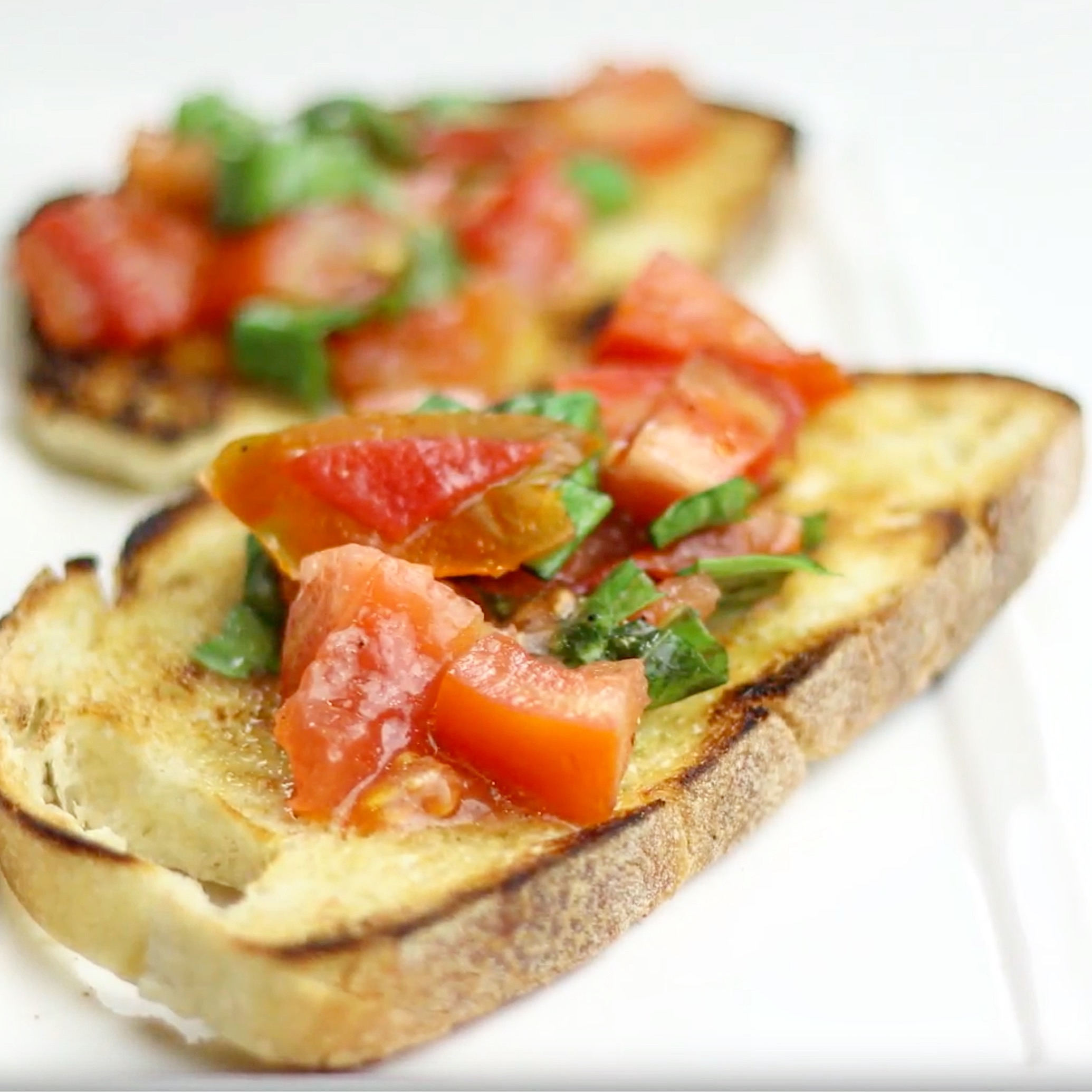 A Queen In The Kitchen How To Make Bruschetta Ale Gambini