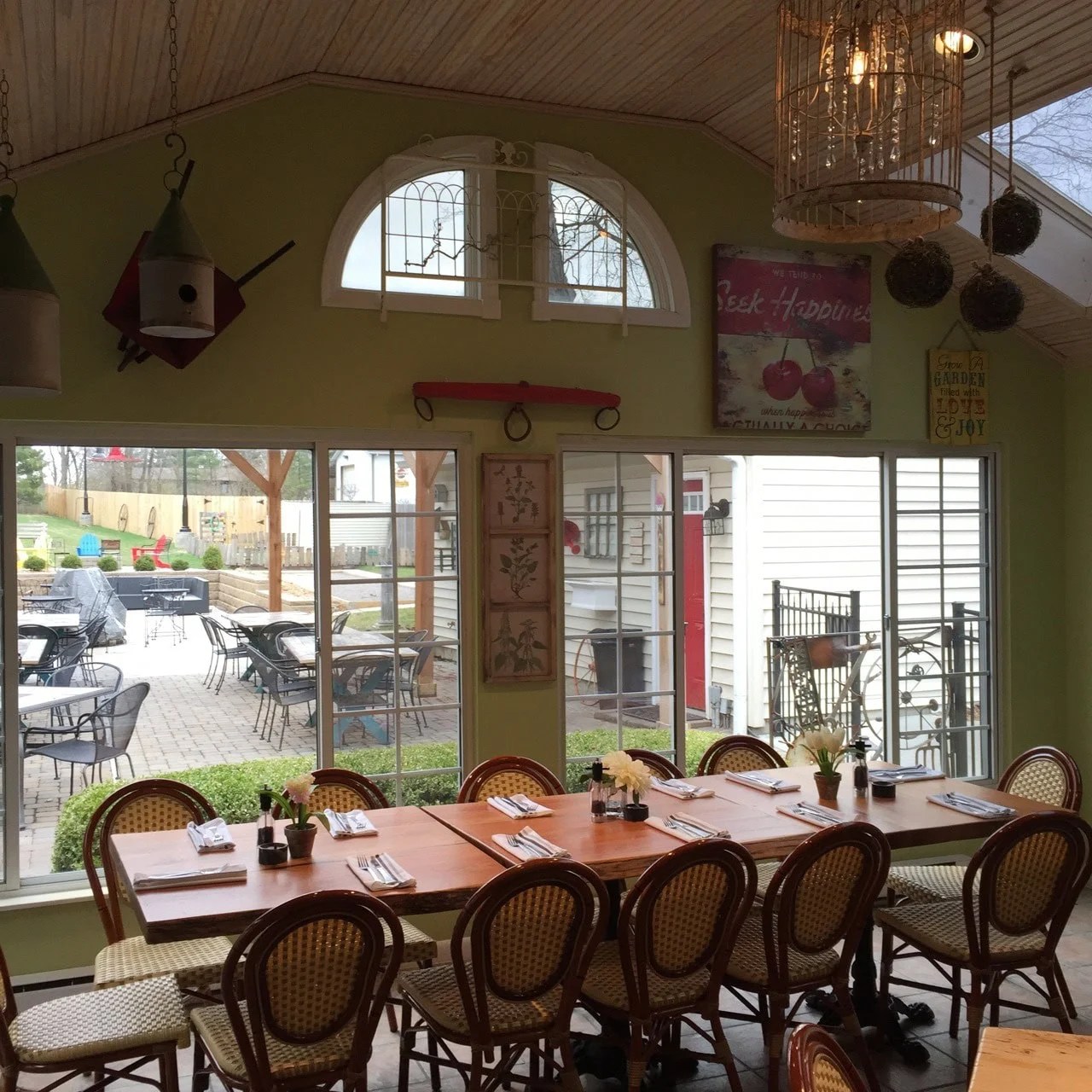 Cozy's Cafe & Pub Liberty Township, OH Breakfast With Nick