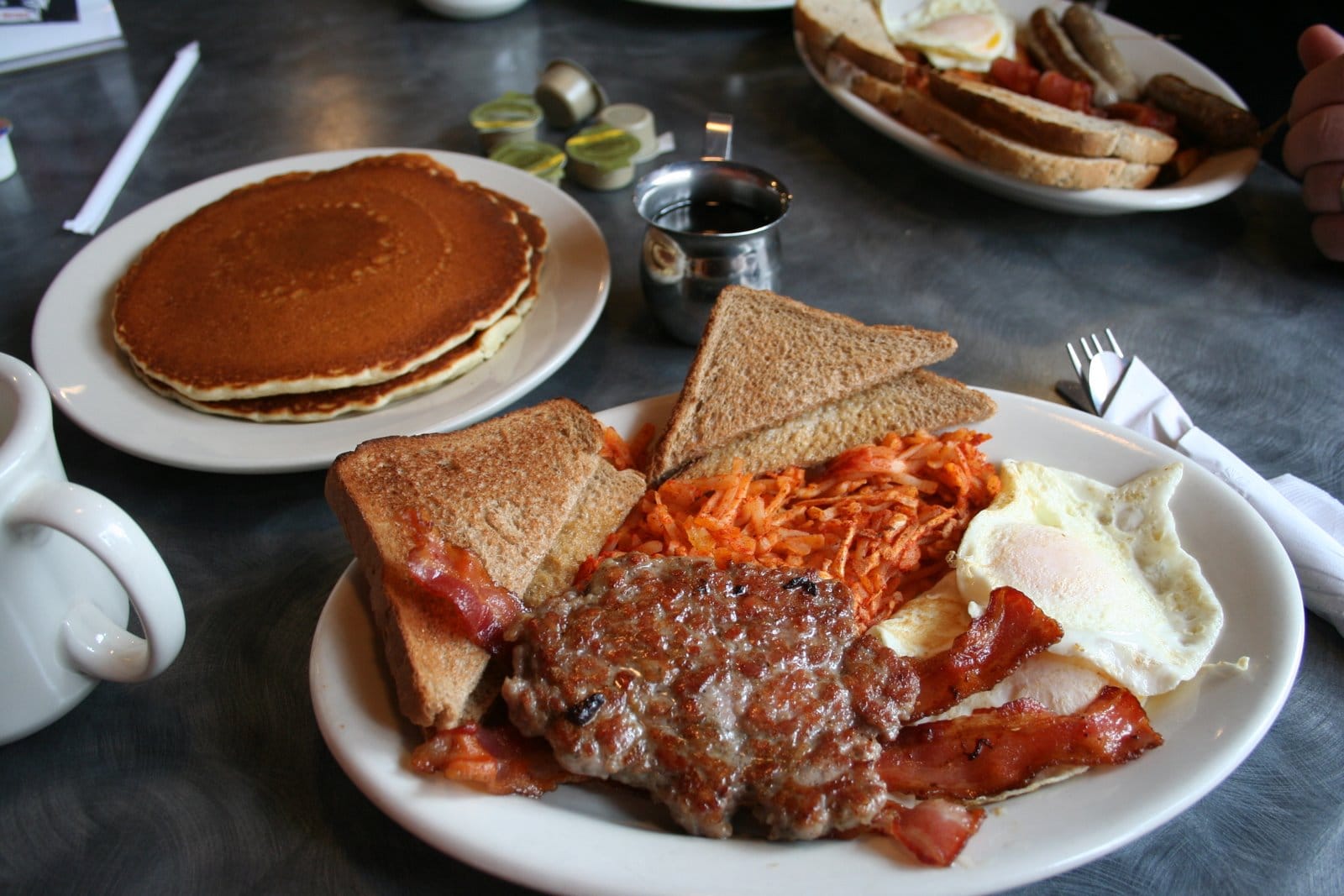 Hang Over Easy Columbus, OH Breakfast With Nick