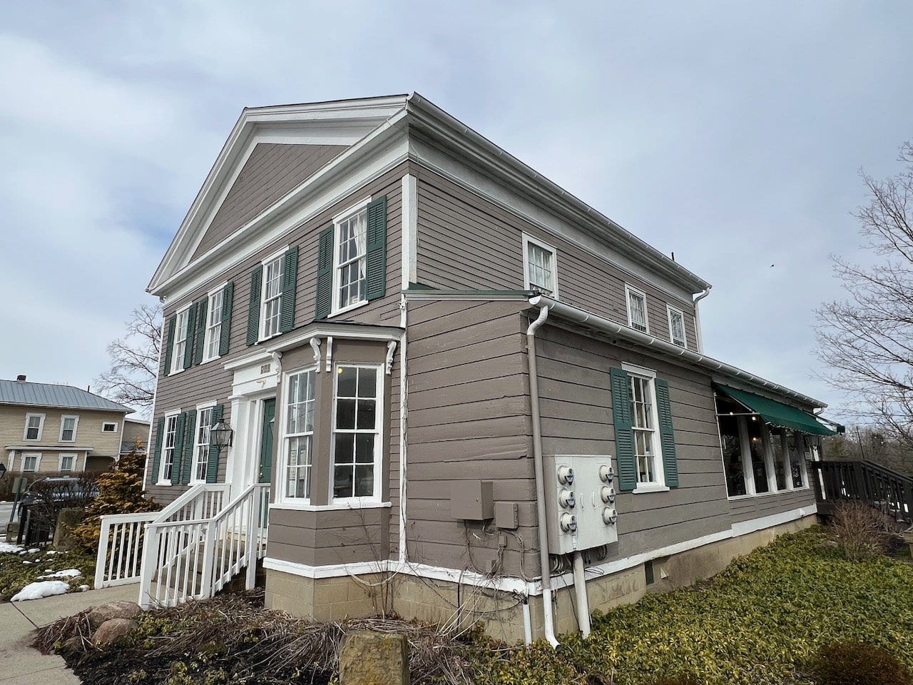 Discover the Perfect Cup of Coffee at River Road Coffeehouse in