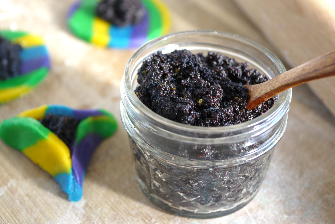 Poppy Seed Filling Breaking Matzo