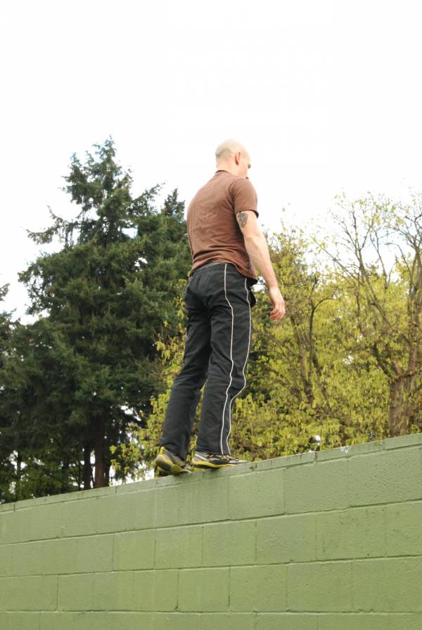 Get Up That Wall! Mastering the Parkour ClimbUp Breaking Muscle