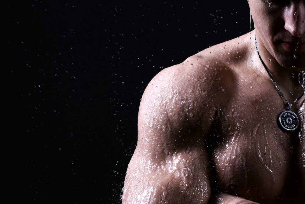You Should Be Taking Cold Showers Breaking Muscle