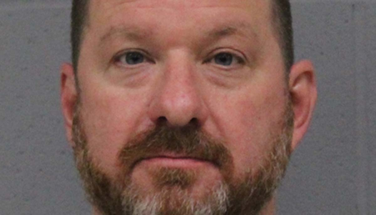 Fired Texas basketball coach CHOKED his fiancée but was it selfdefense? Breaking News Brief