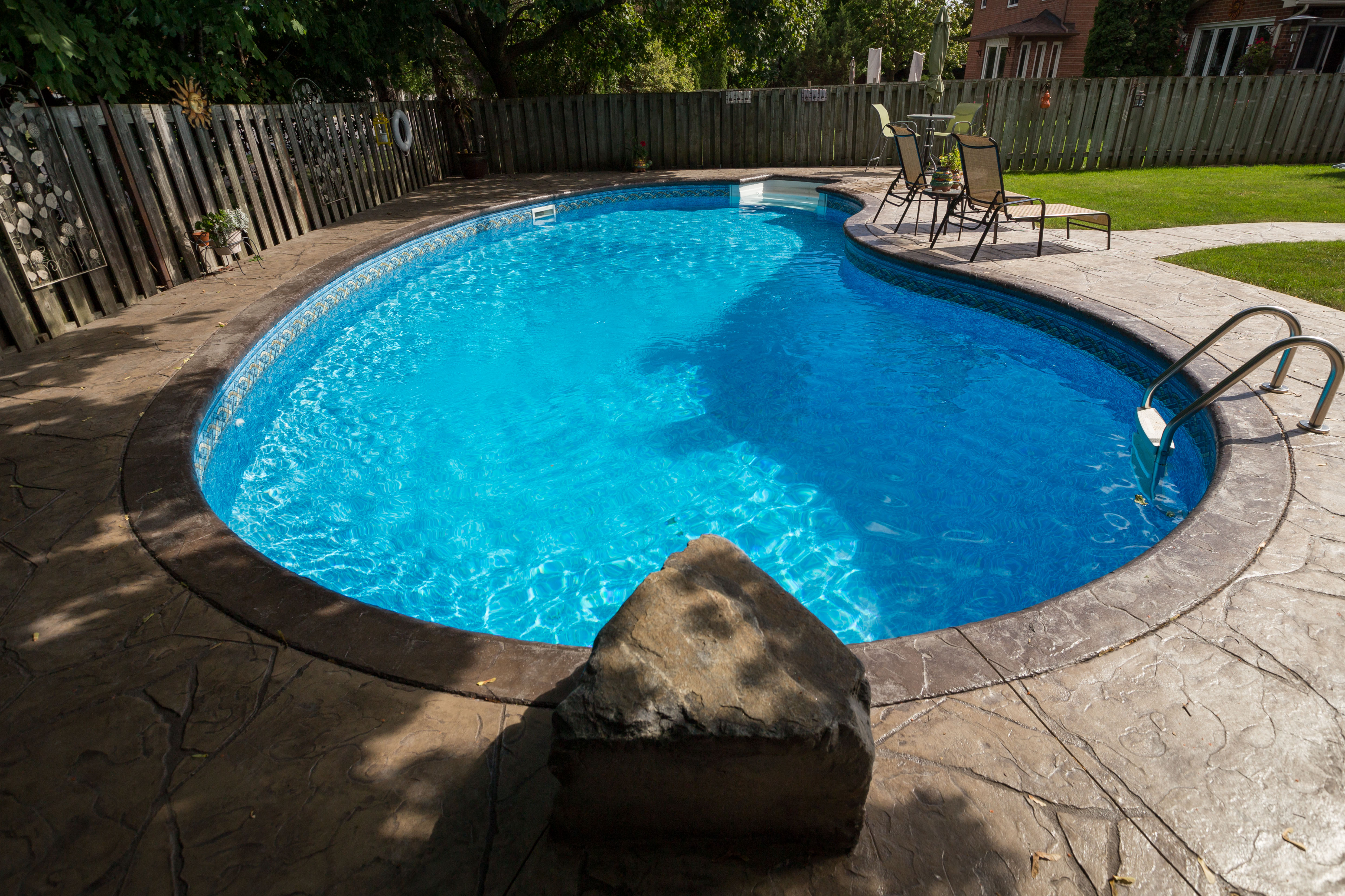 Diving Rocks Bremner Pool & Spa