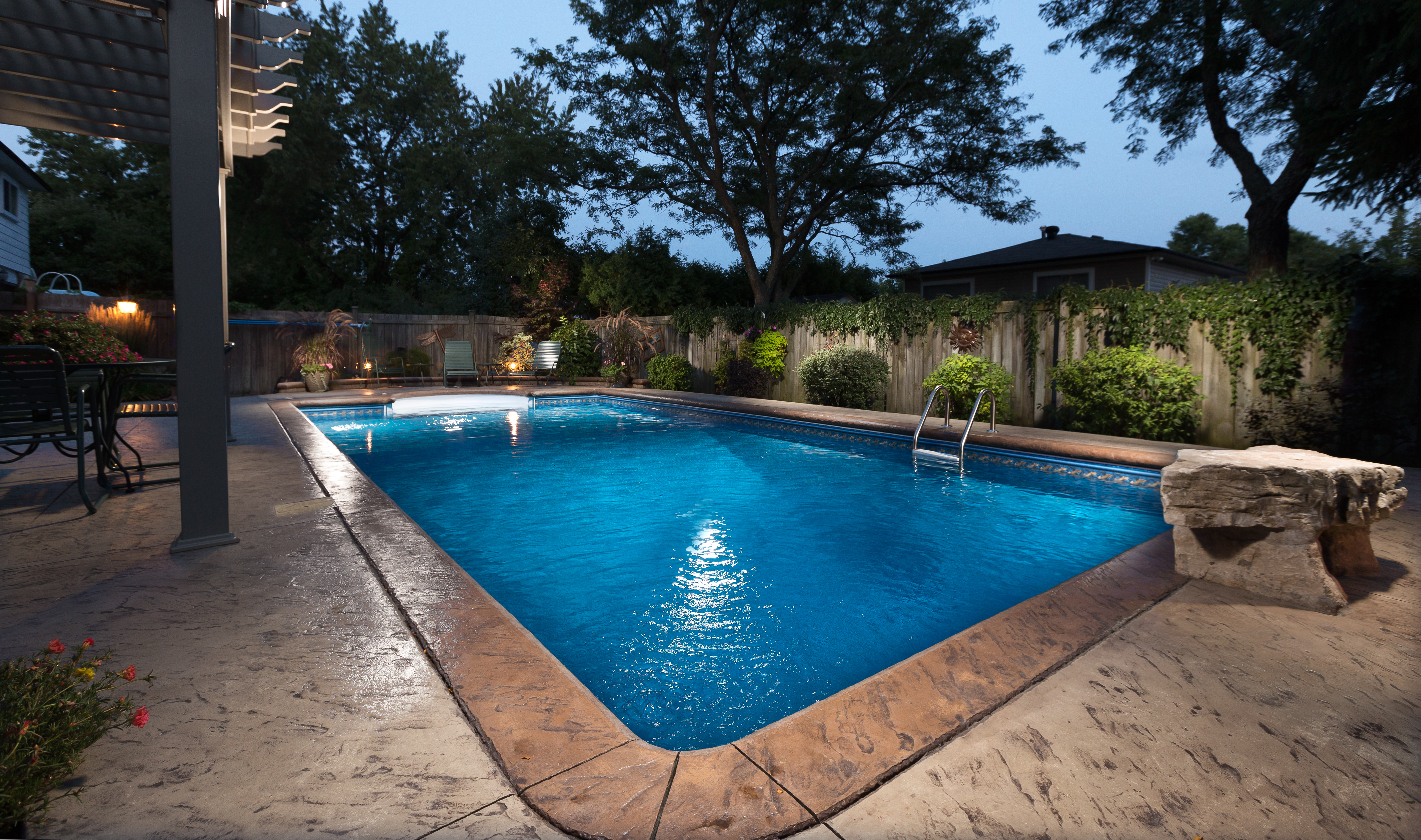 Diving Rocks Bremner Pool & Spa