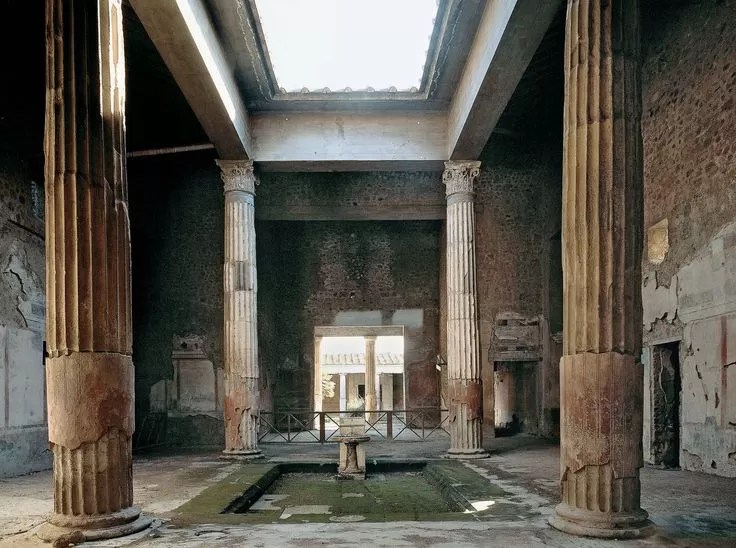 Lifestyles of the Roman Rich and Famous Houses and Villas at Pompeii