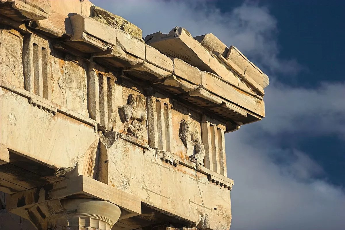 The Defacement of the Parthenon Metopes Dating and Interpretation