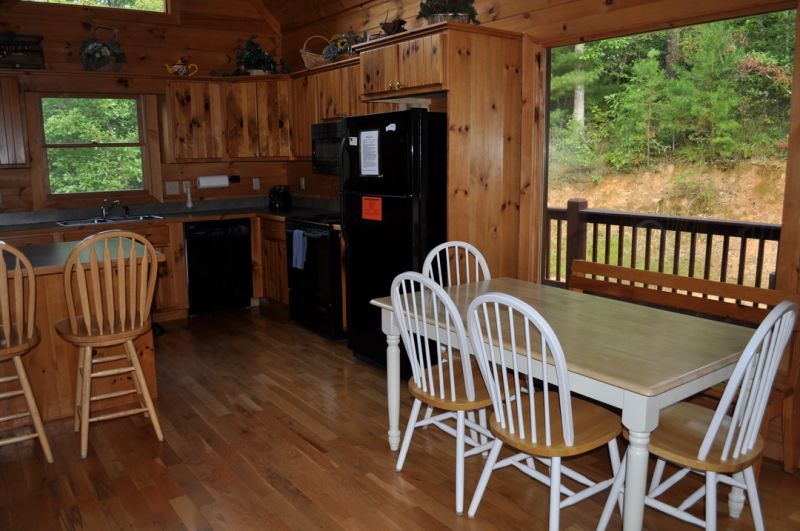 Creekside Hideaway Cabin Rentals
