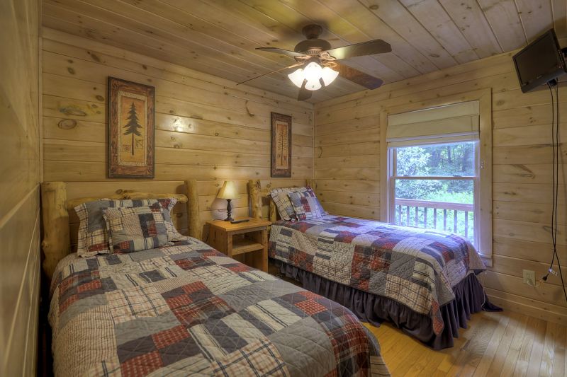 Sugar Creek Retreat Cabin Rentals