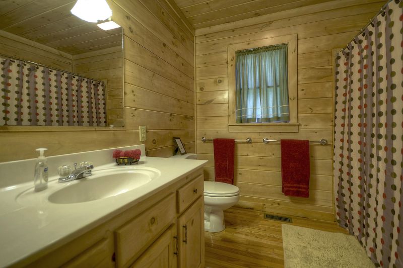 Sugar Creek Retreat Cabin Rentals