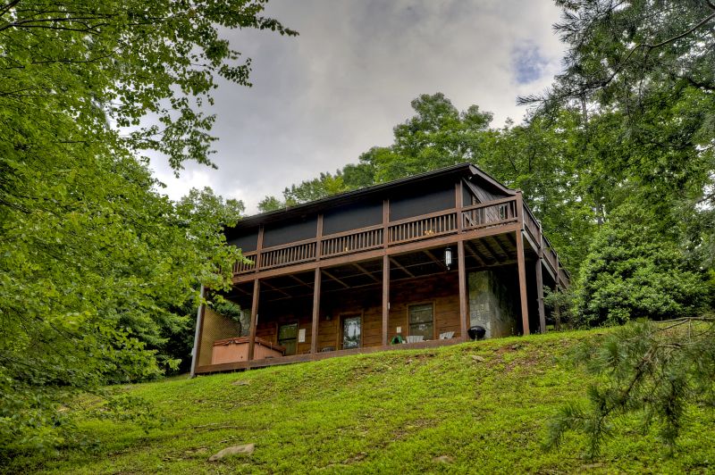 Sugar Creek Retreat Cabin Rentals