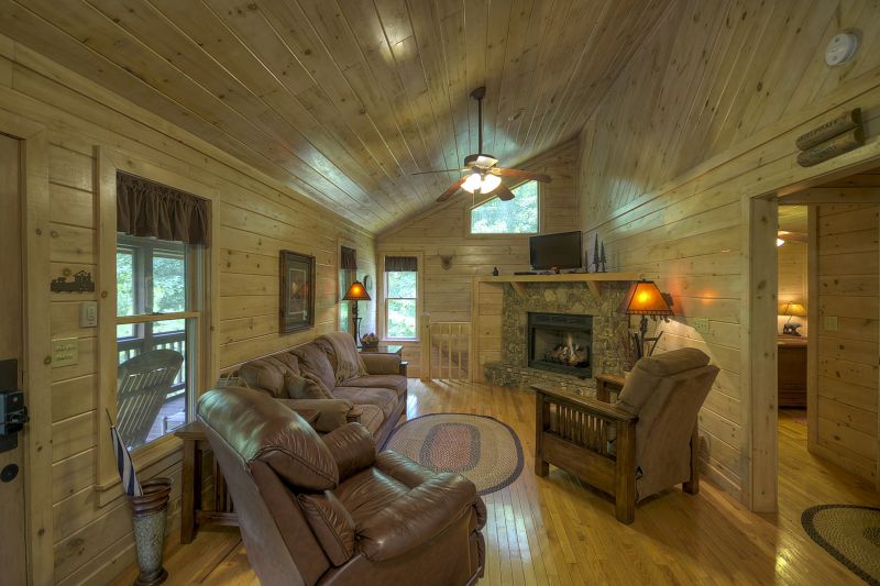 Sugar Creek Retreat Cabin Rentals