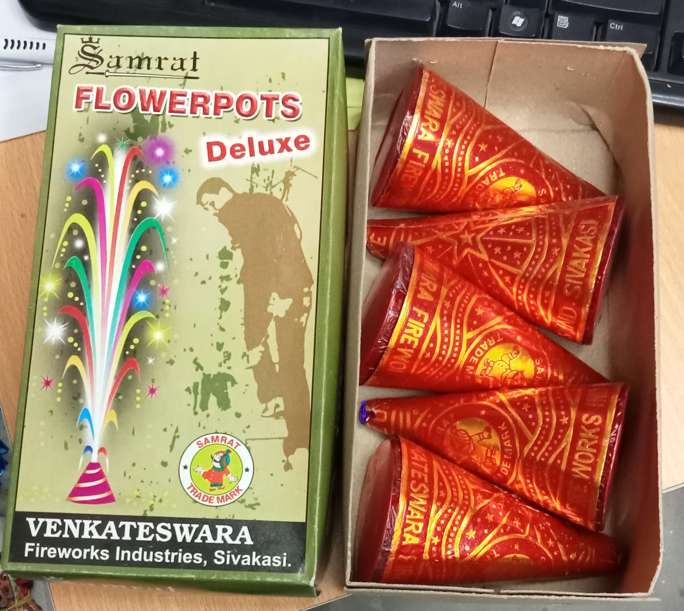 Flower Pots Deluxe BRG Crackers