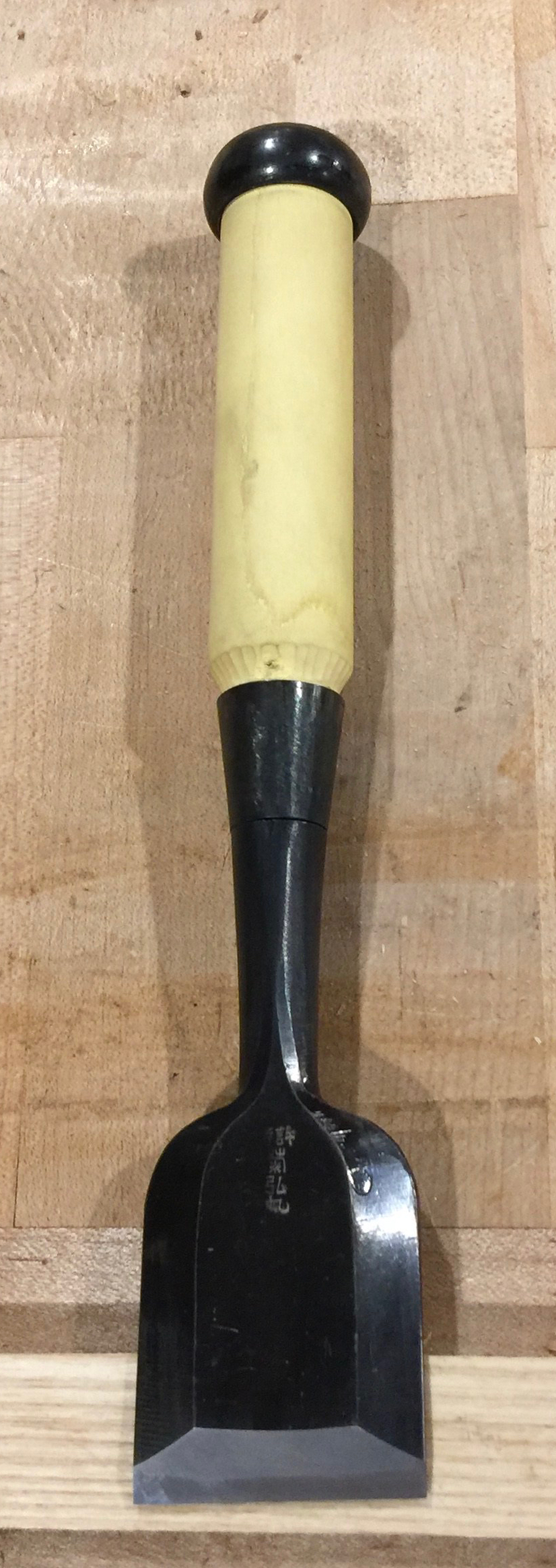 Guide to Japanese Chisels by Brian Woodworker
