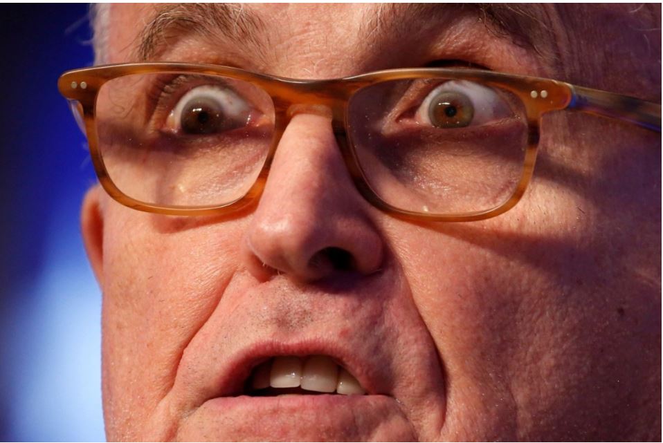 Googlyeyed squash and a possibly haunted birdfeeder Cantwell's Reef