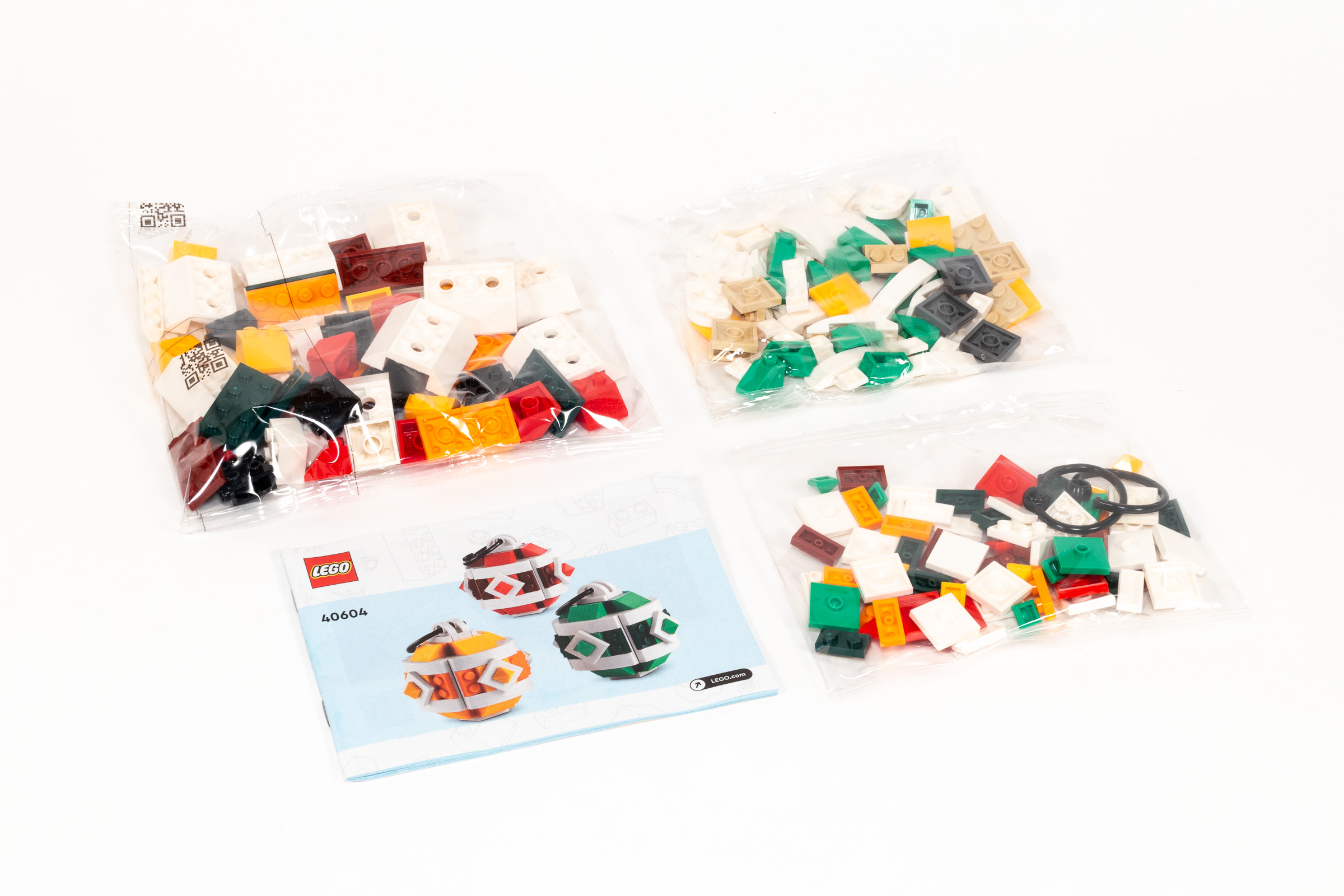 Review: #40603 Wintertime Carriage Ride & #40604 Christmas Decor Set