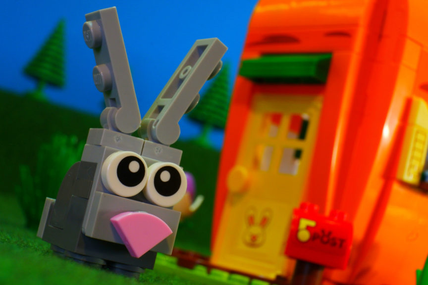 Review 40449 Easter Bunny’s Carrot House BrickCentral
