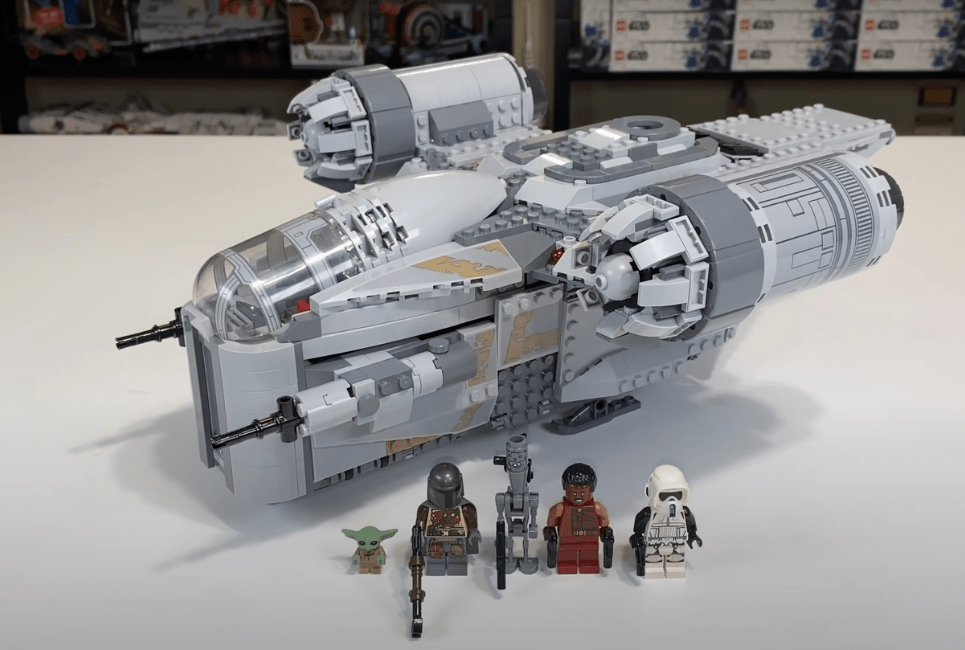 LEGO Razor Crest Review and Guide Brick Set Go