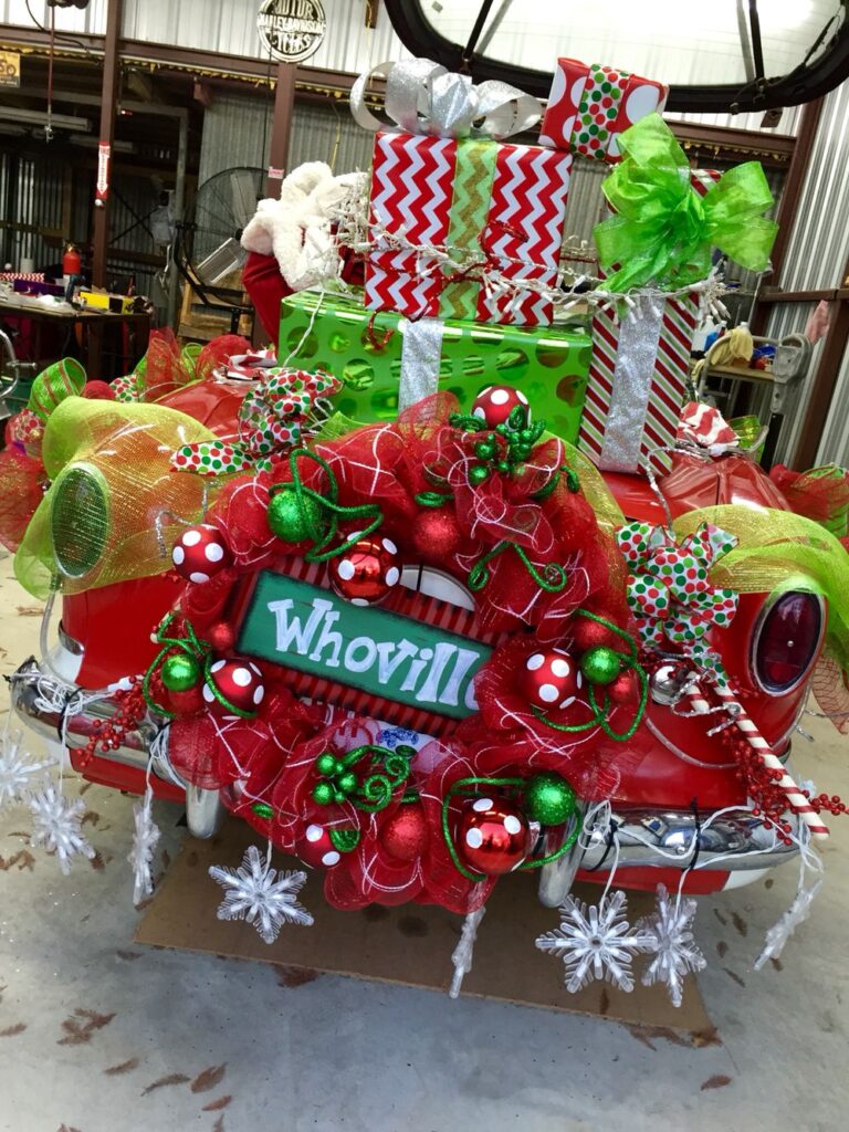 15 Amazing Christmas Car Decorations Bridal Shower 101