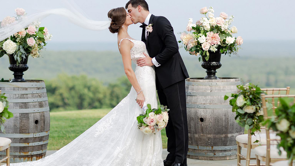 AwardWinning Onsite Bridal Artistry/Hair Styling/Makeup Coaching in