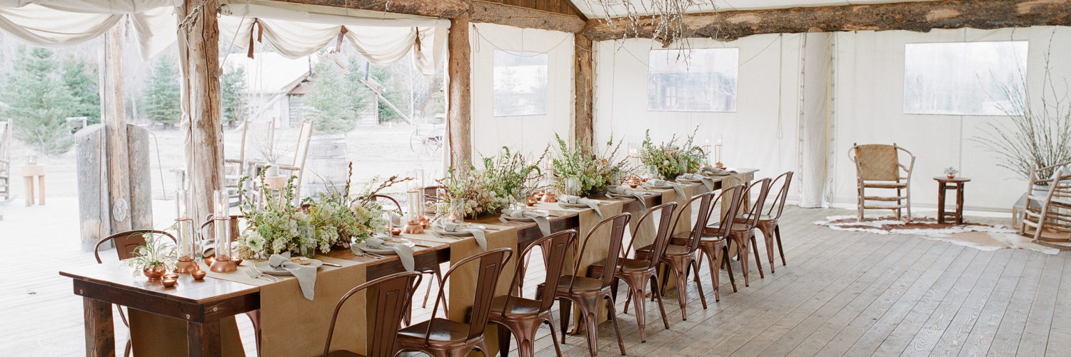 How do event planners make money?