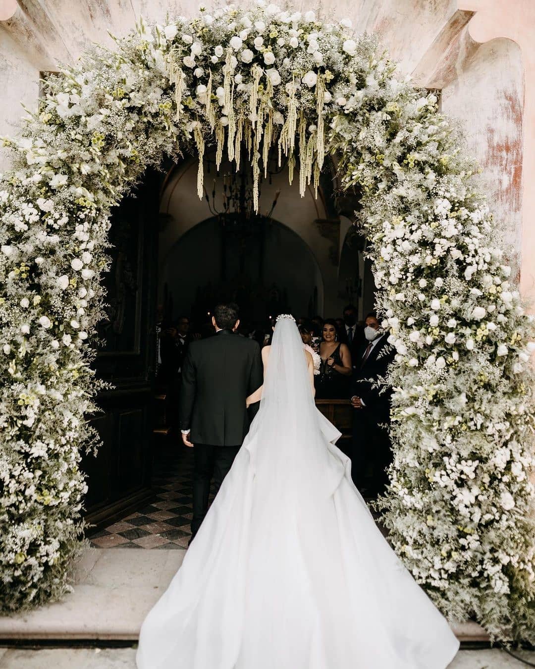 How Much Does a Flower Arch Cost A Comprehensive Guide