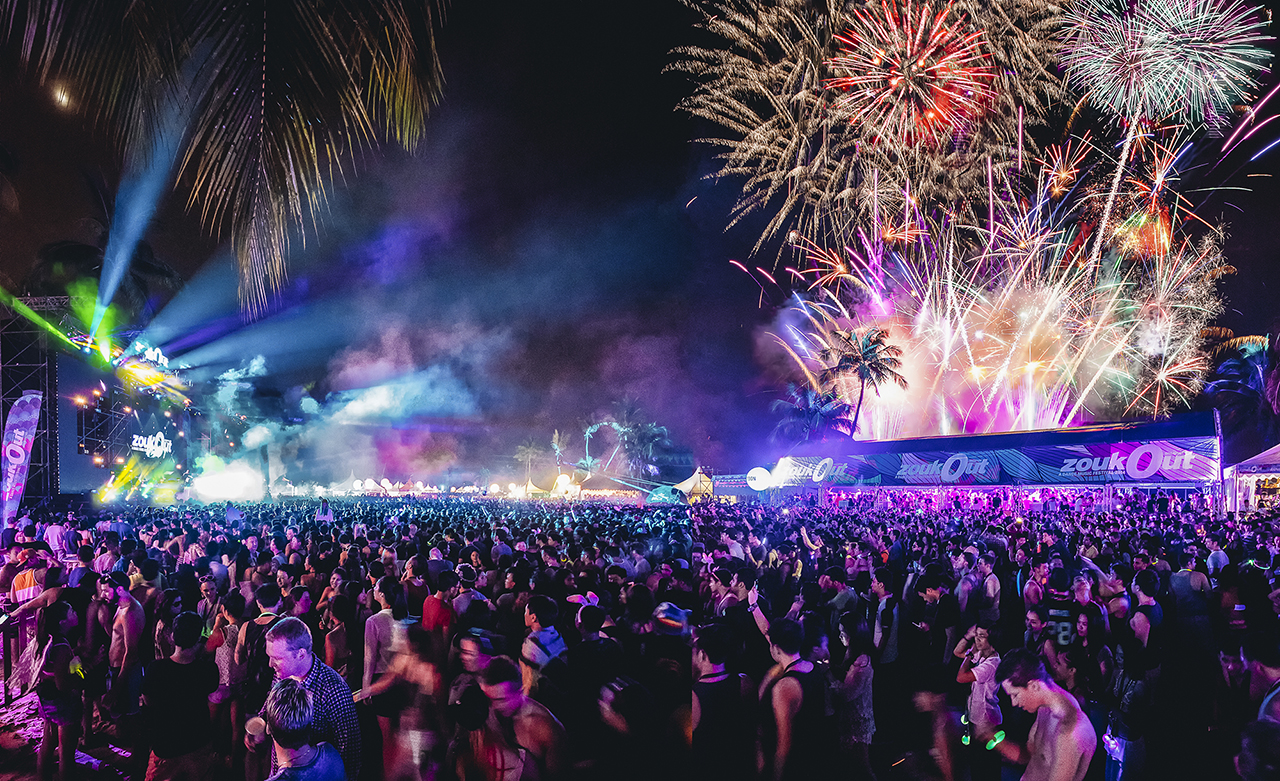 Zouk Out 2016 EDM festival in Singapore Siloso Beach, Sentosa Island