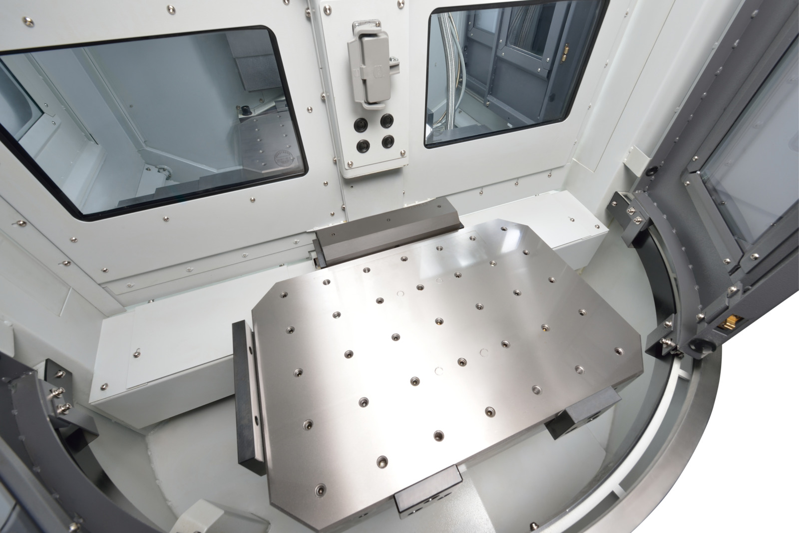 Bridgeport V480 APC Shines in Speed, Savings and Size Bridgeport