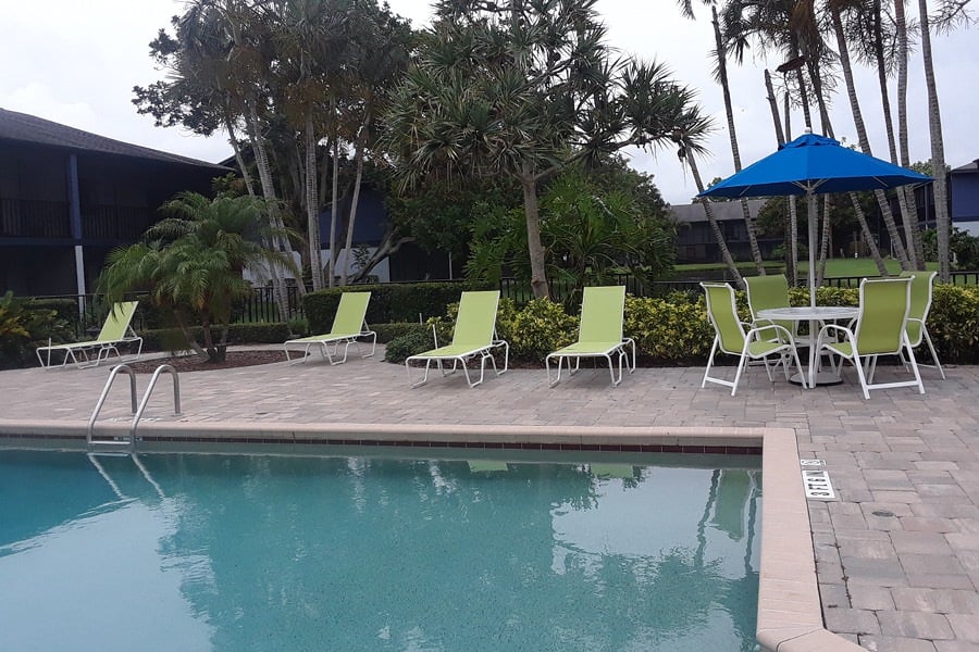 BridgewaterPointepool2 Bridgewater Pointe Apartments