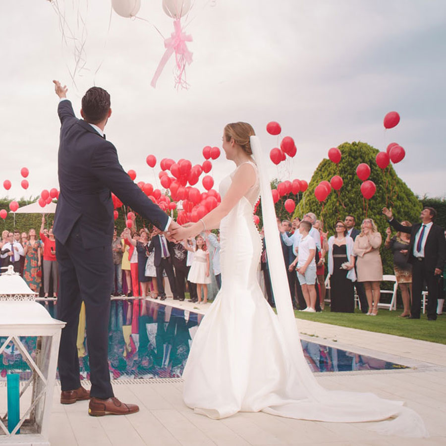 Why Are Professional Wedding Planners So Expensive? • Bridilly