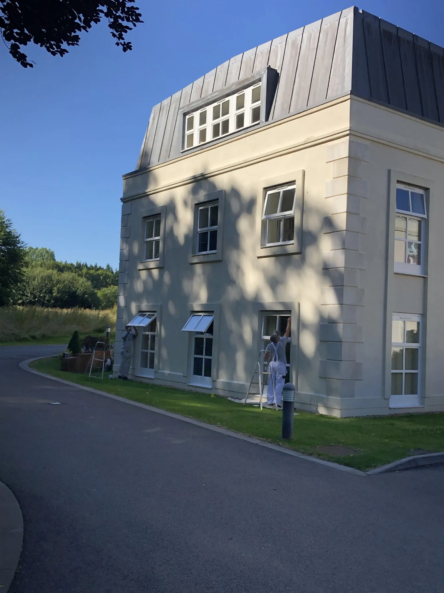 Inglewood House, Kintbury Brierty Decoration