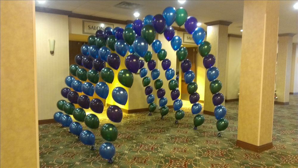 Brigette's Bargain Balloons Arches