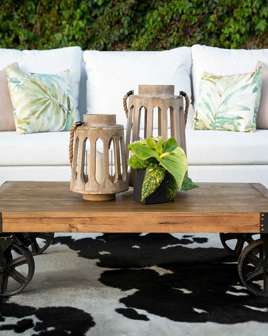 LAGUNA COFFEE TABLE Rentals Bright Rentals