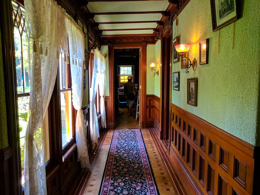 Winchester House virtual tour (pictures from inside) Bright Lights of