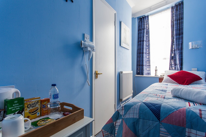 Single Rooms Brighton Surf