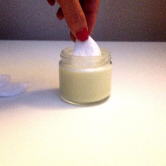 12 DIY Eye Mask Recipes to Get Rid of Puffy Eyes and Dark Circles