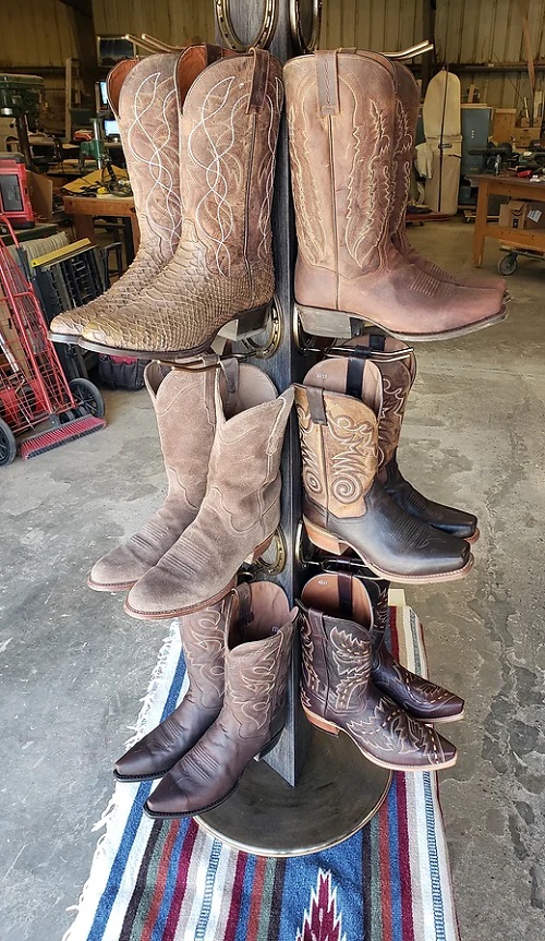 12 Clever Cowboy Boot Storage Ideas ⋆ Bright Stuffs