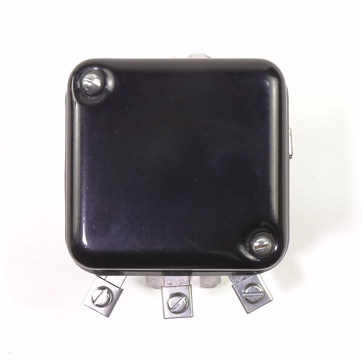 Standard 12-Volt Delco Type Voltage Regulator - The Brillman Company