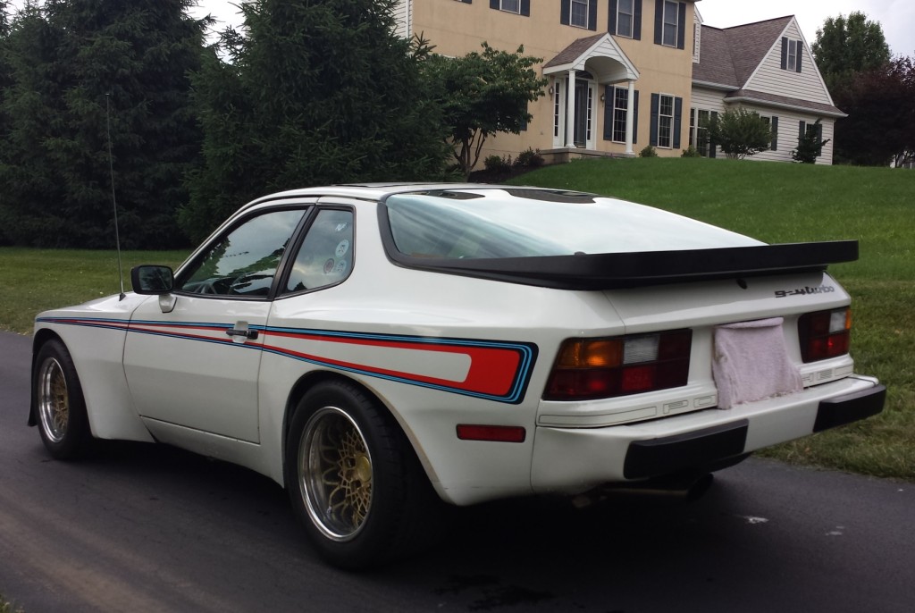 Martini Superwide: Holbert Racing 1980 Porsche 924 Turbo | Bring a Trailer