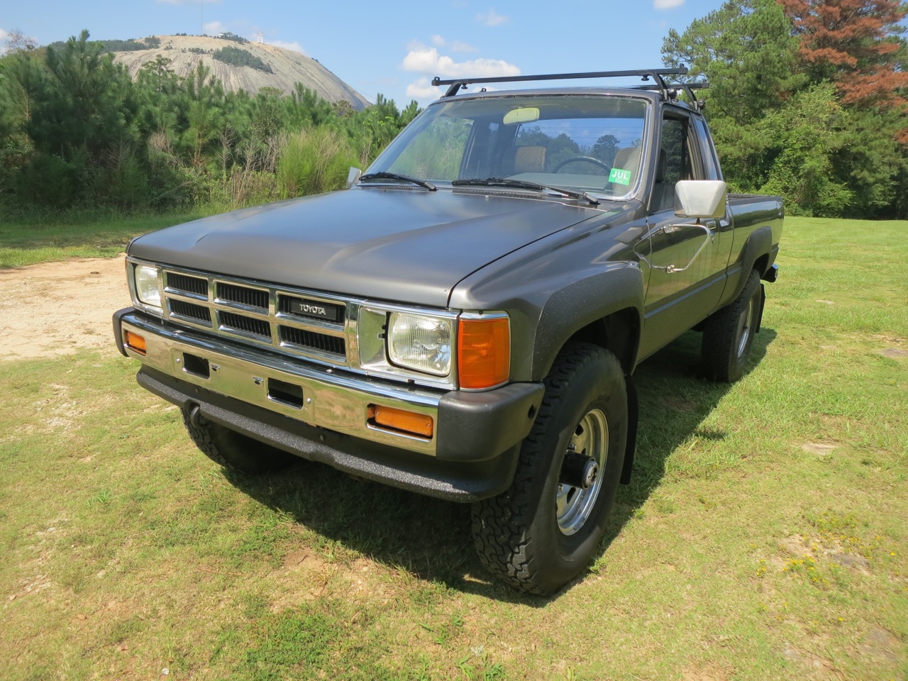 1985 Toyota SR5 4x4 Xtra Cab Pickup for sale on BaT Auctions sold for