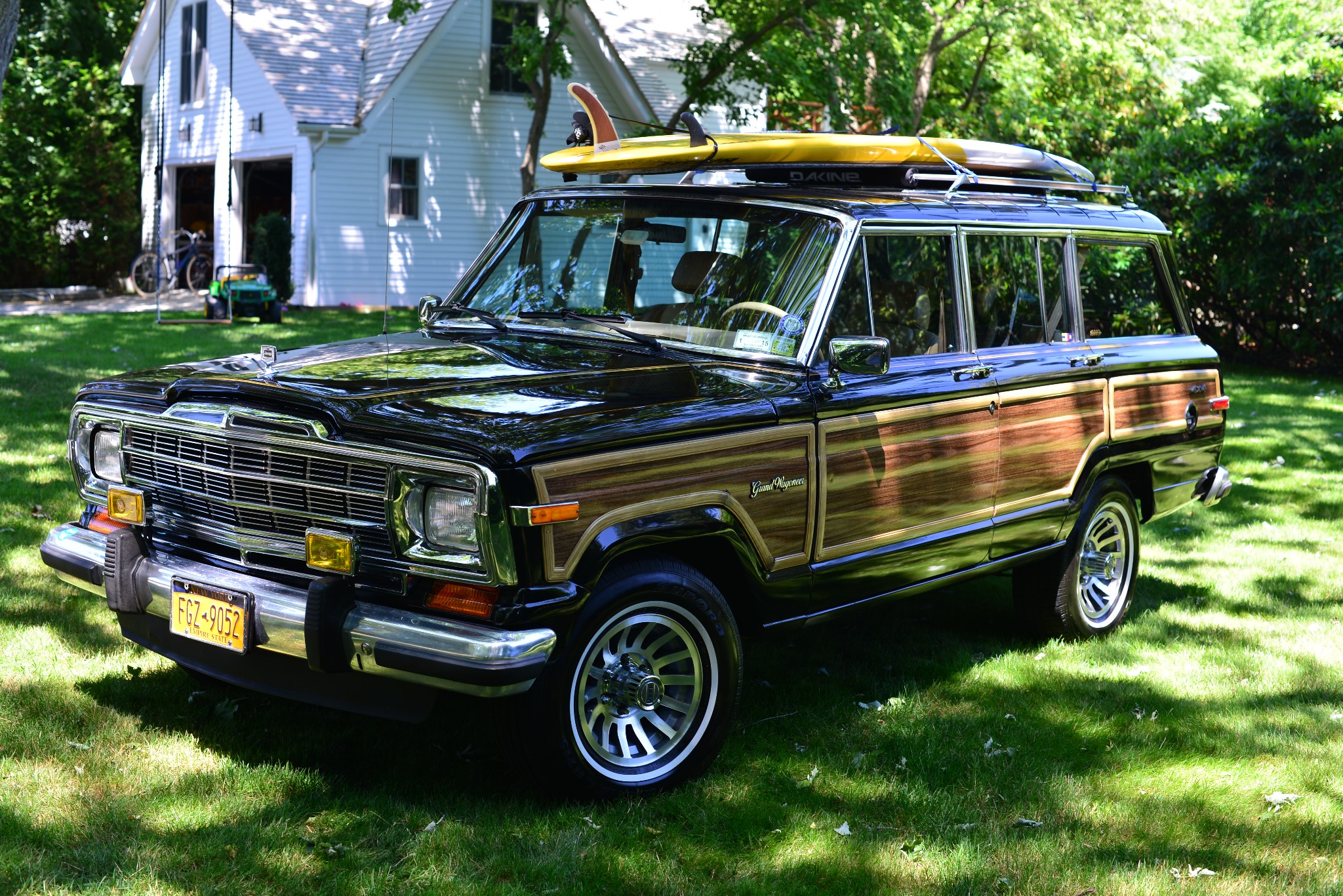 1988 Jeep Grand Wagoneer Bring a Trailer